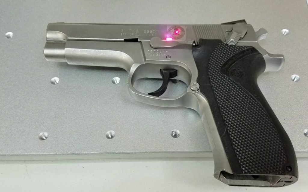 fiber laser marking machine for gun.jpg